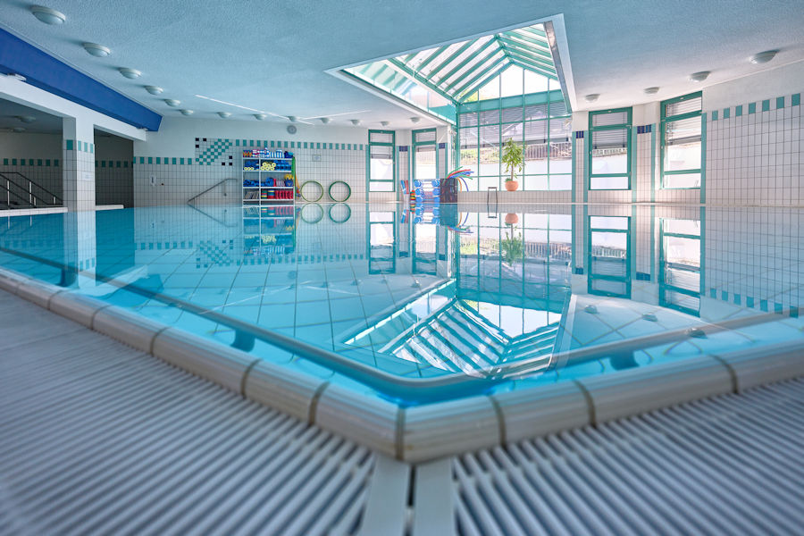 Blick ins Schwimmbad Blick ins Schwimmbad